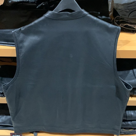 Conceal Carry Leather Vest - Picture 2 of 11